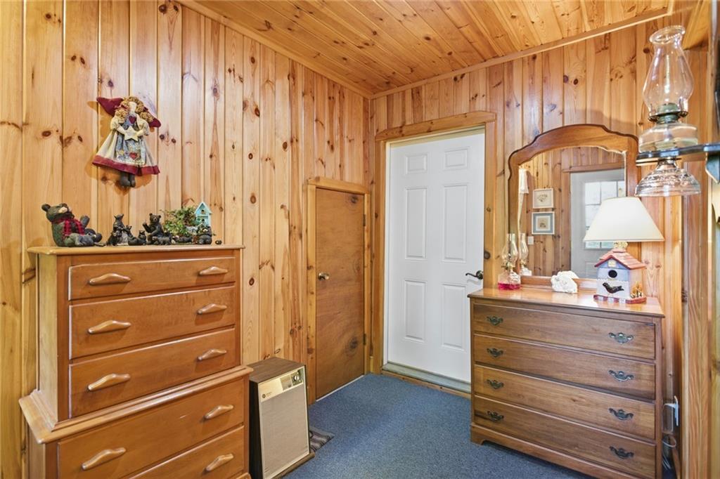 46 Spartan Lane Rabun Gap, GA 30568 - Photo 45 of 89 a view of a dresser and a mirror