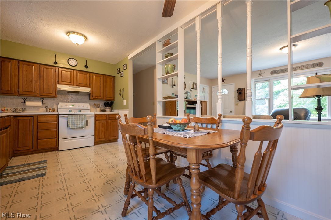 9729 Venus Road Chardon, OH 44024 - Photo 6 of 31