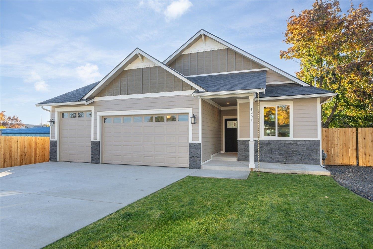 4201 North Silas Road Spokane Valley, WA 99216 - Photo 2 of 31 Gallery Image 2