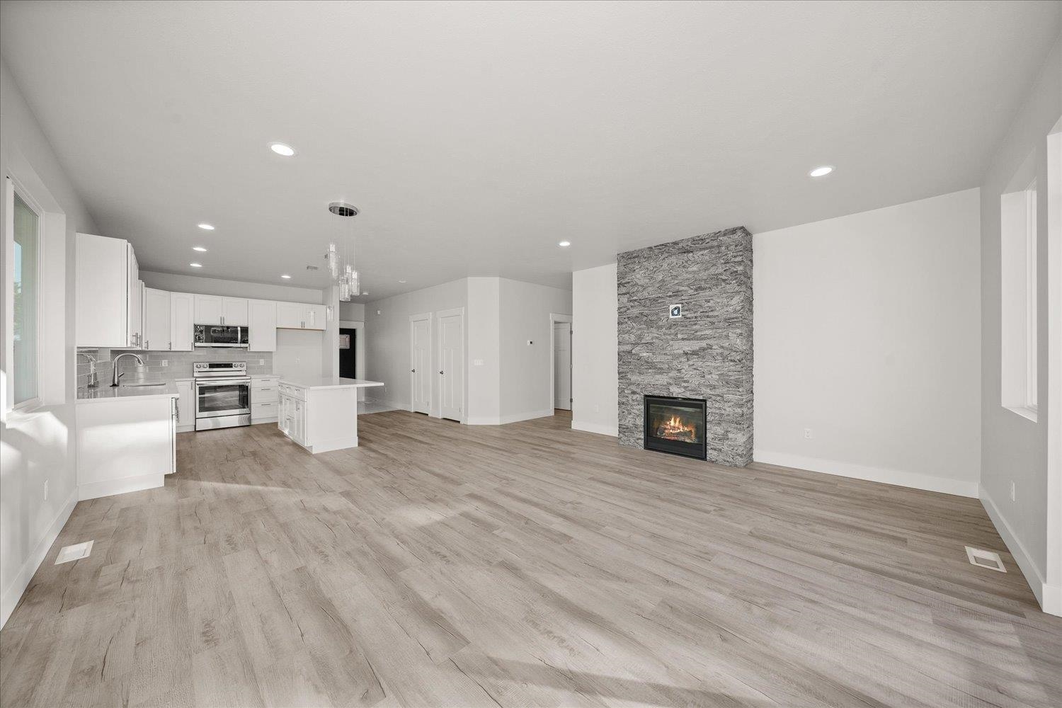 4201 North Silas Road Spokane Valley, WA 99216 - Photo 6 of 31 Gallery Image 6