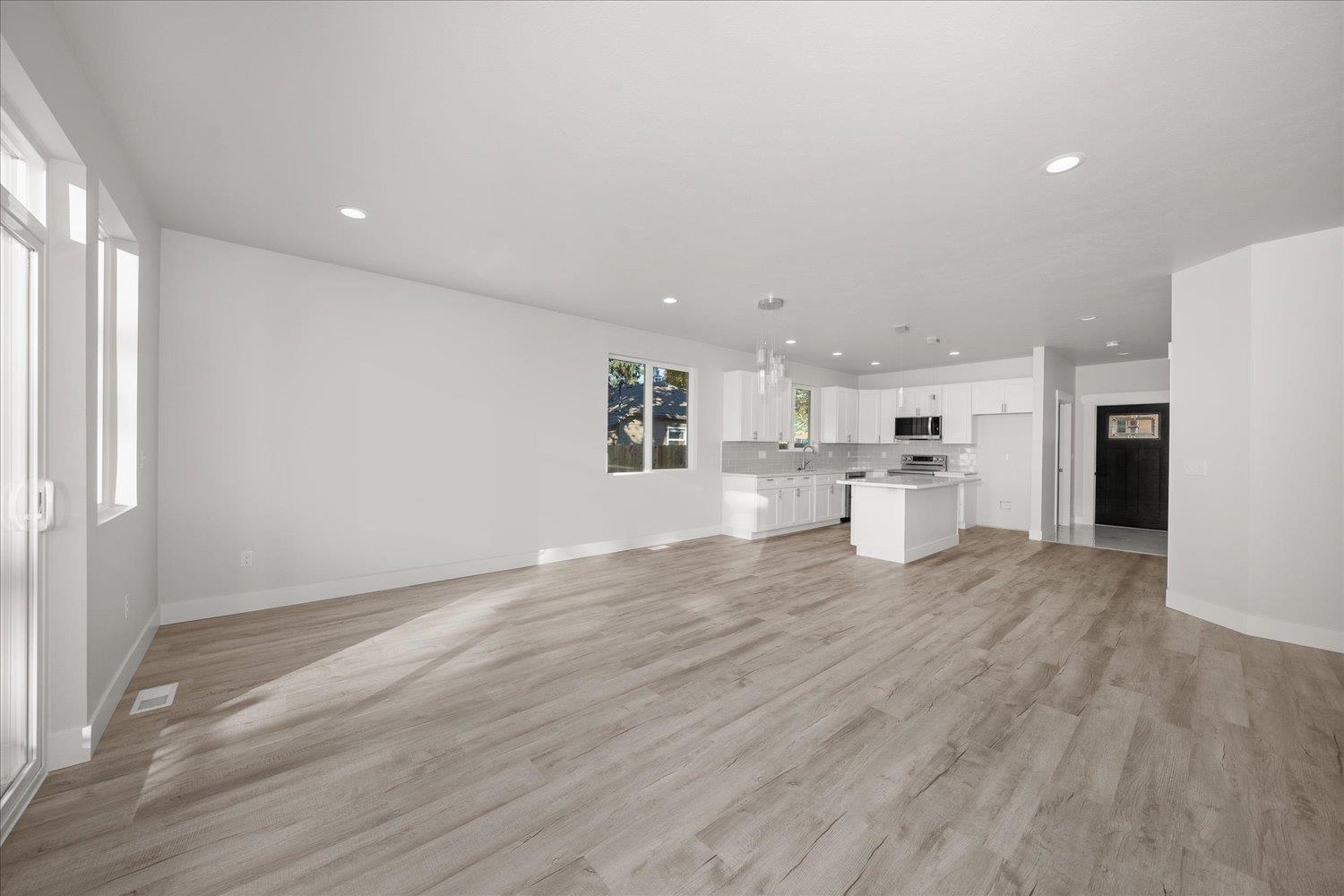4201 North Silas Road Spokane Valley, WA 99216 - Photo 7 of 31 Gallery Image 7