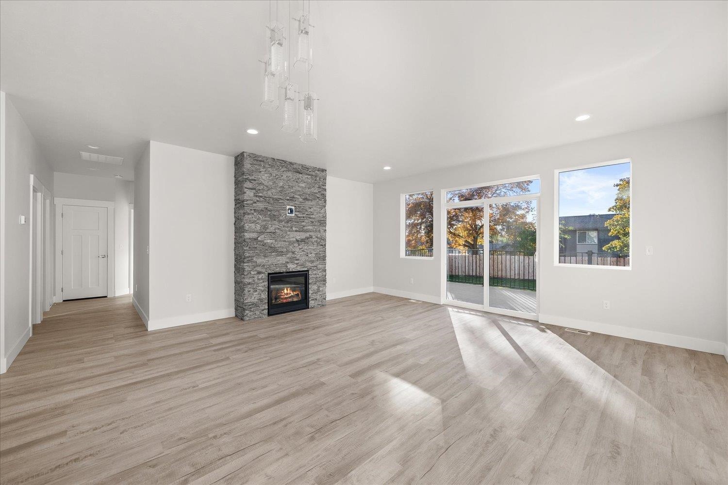 4201 North Silas Road Spokane Valley, WA 99216 - Photo 8 of 31 Gallery Image 8