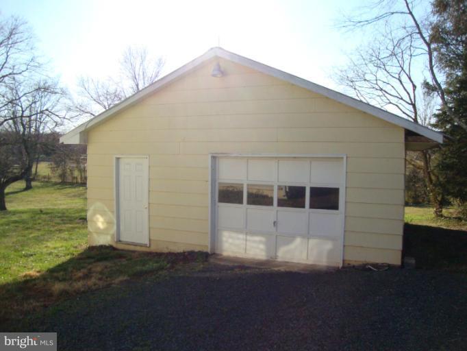 8064 Greenwich Road Catlett, VA 20119 - Photo 12 of 17 Detached Garage