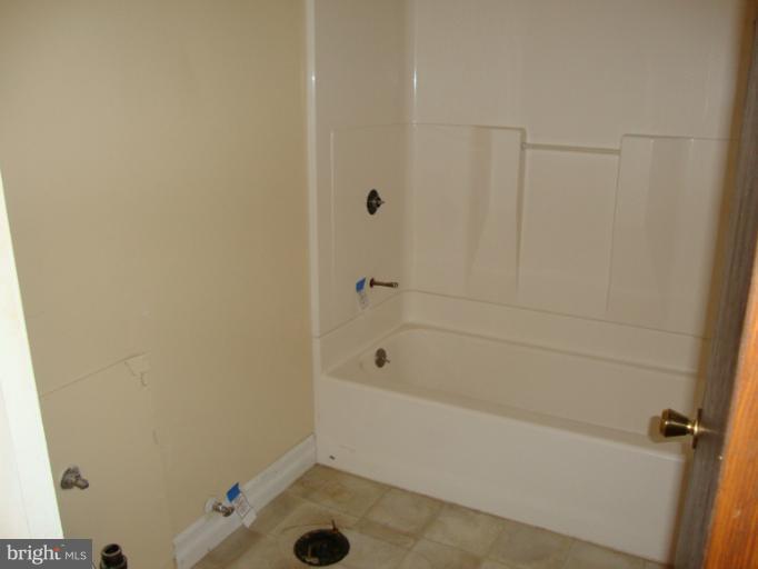 8064 Greenwich Road Catlett, VA 20119 - Photo 13 of 17 Hall Bathroom