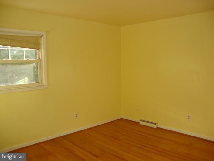 8064 Greenwich Road Catlett, VA 20119 - Photo 7 of 17 Third Bedroom