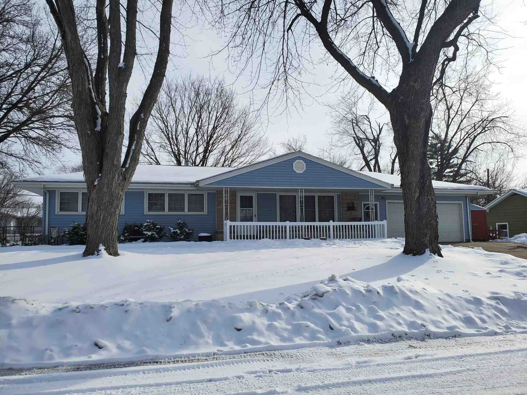 513 Ridgecrest Drive Clinton, IA 52732 - Photo 1 of 14 Gallery Image 1