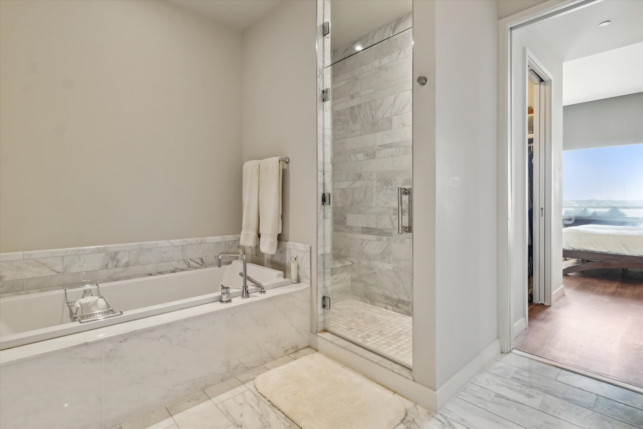 210 Lavaca Street, Unit 1802 Austin, TX 78701 - Photo 18 of 29 primary bathroom