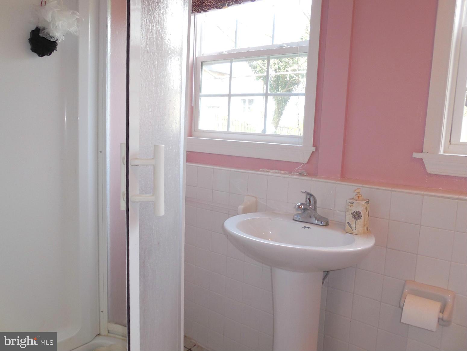 16 Felton Road Lutherville-Timonium, MD 21093 - Photo 25 of 30 Full bathroom has a shower