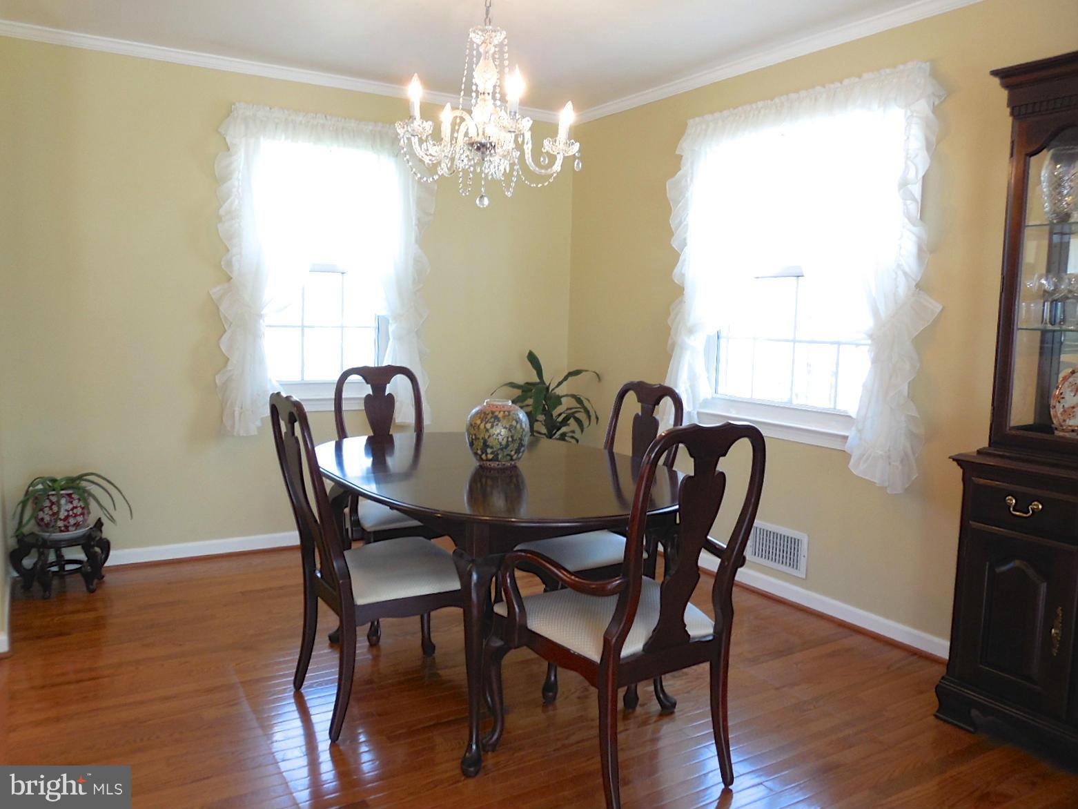 16 Felton Road Lutherville-Timonium, MD 21093 - Photo 6 of 30 Elegant dining with chandelier