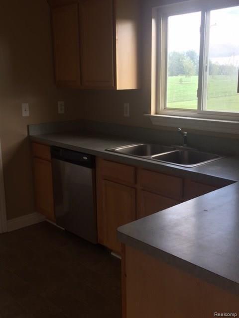 10755 Fisher Road Yale, MI 48097 - Photo 3 of 13 IMG_1731.JPG
