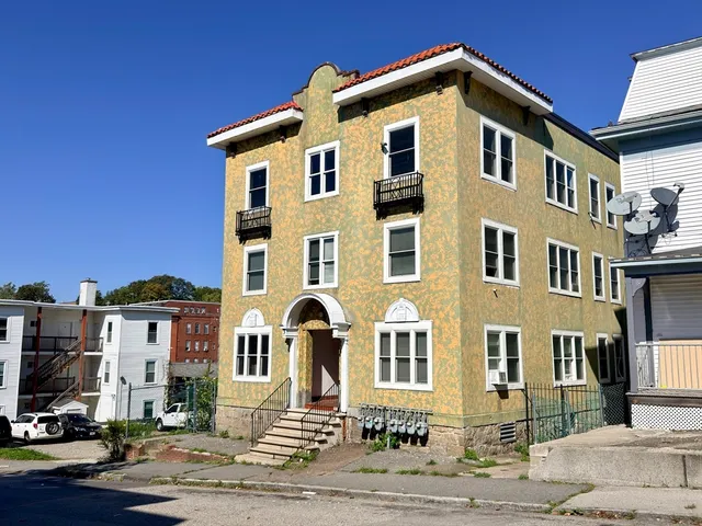 $2,100 | 3 Allen Street, Unit 6, Worcester, MA 01610
