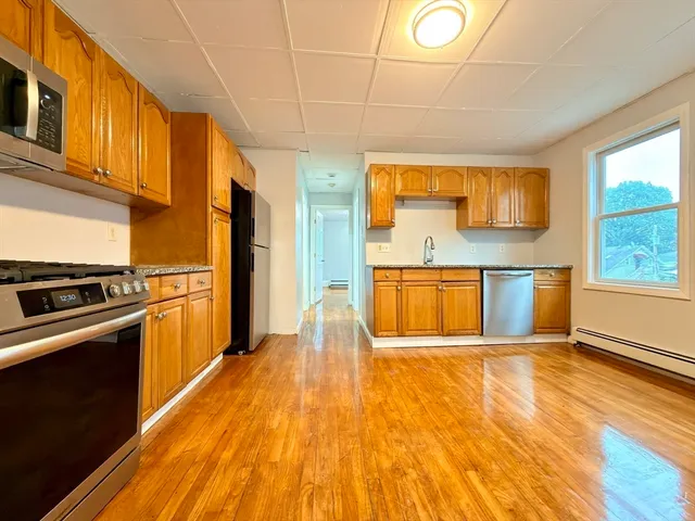 $2,100 | 3 Allen Street, Unit 6, Worcester, MA 01610