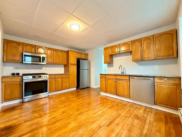 $2,100 | 3 Allen Street, Unit 6, Worcester, MA 01610