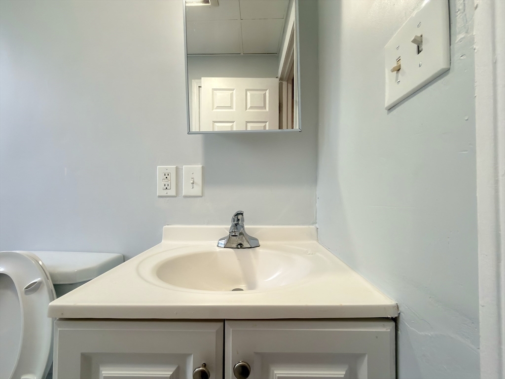 3 Allen Street, Unit 6 Worcester, MA 01610 - Photo 22 of 28