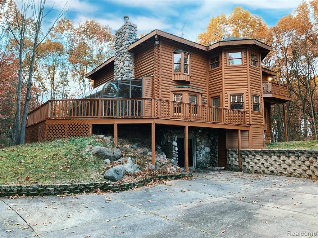 6556 Crooked Lake Road Brighton, MI 48116 - Photo 4 of 34