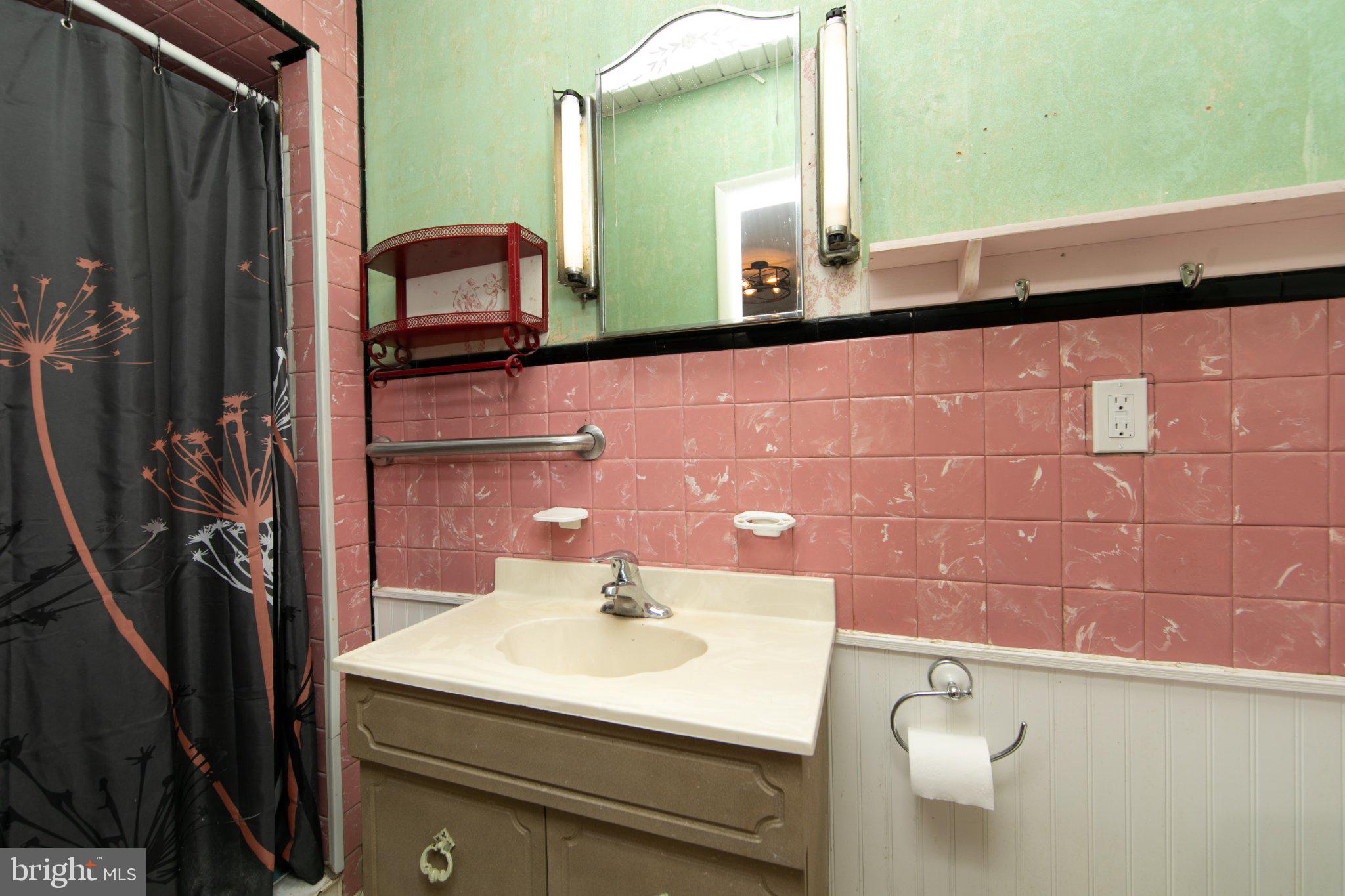 500 Mt Laurel Road Mount Laurel, NJ 08054 - Photo 15 of 37 Charming vintage bathroom retreat.