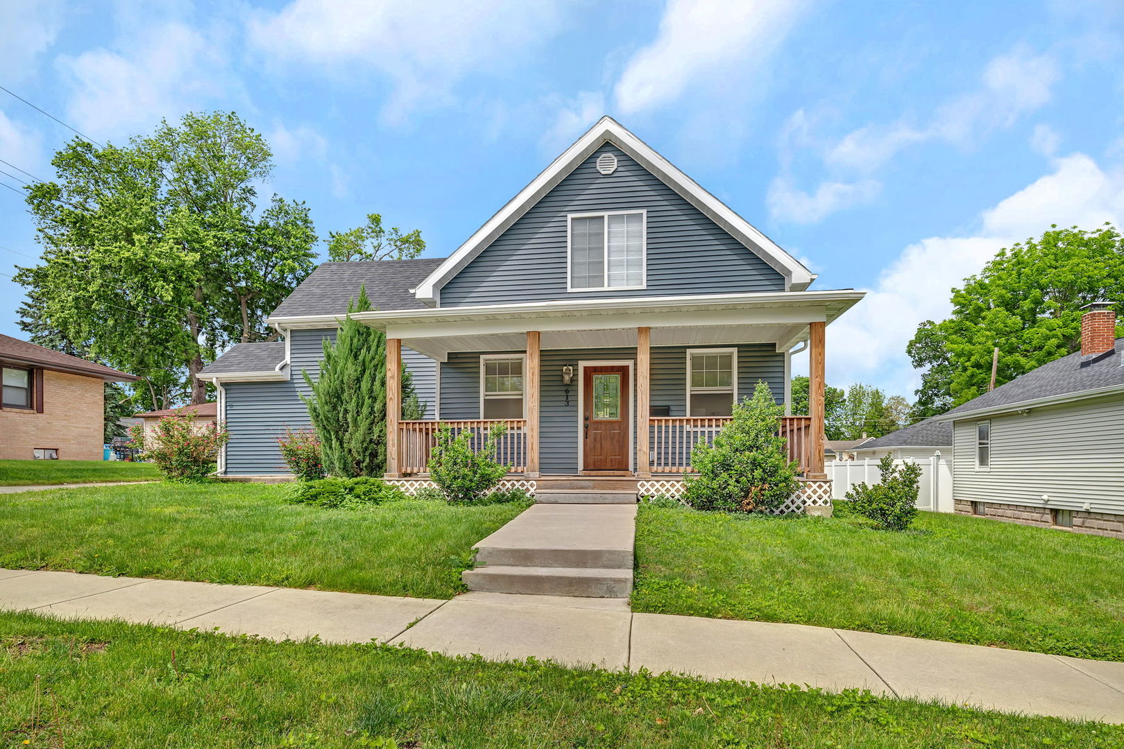 613 2nd Avenue Ottawa, IL 61350 - Photo 1 of 41