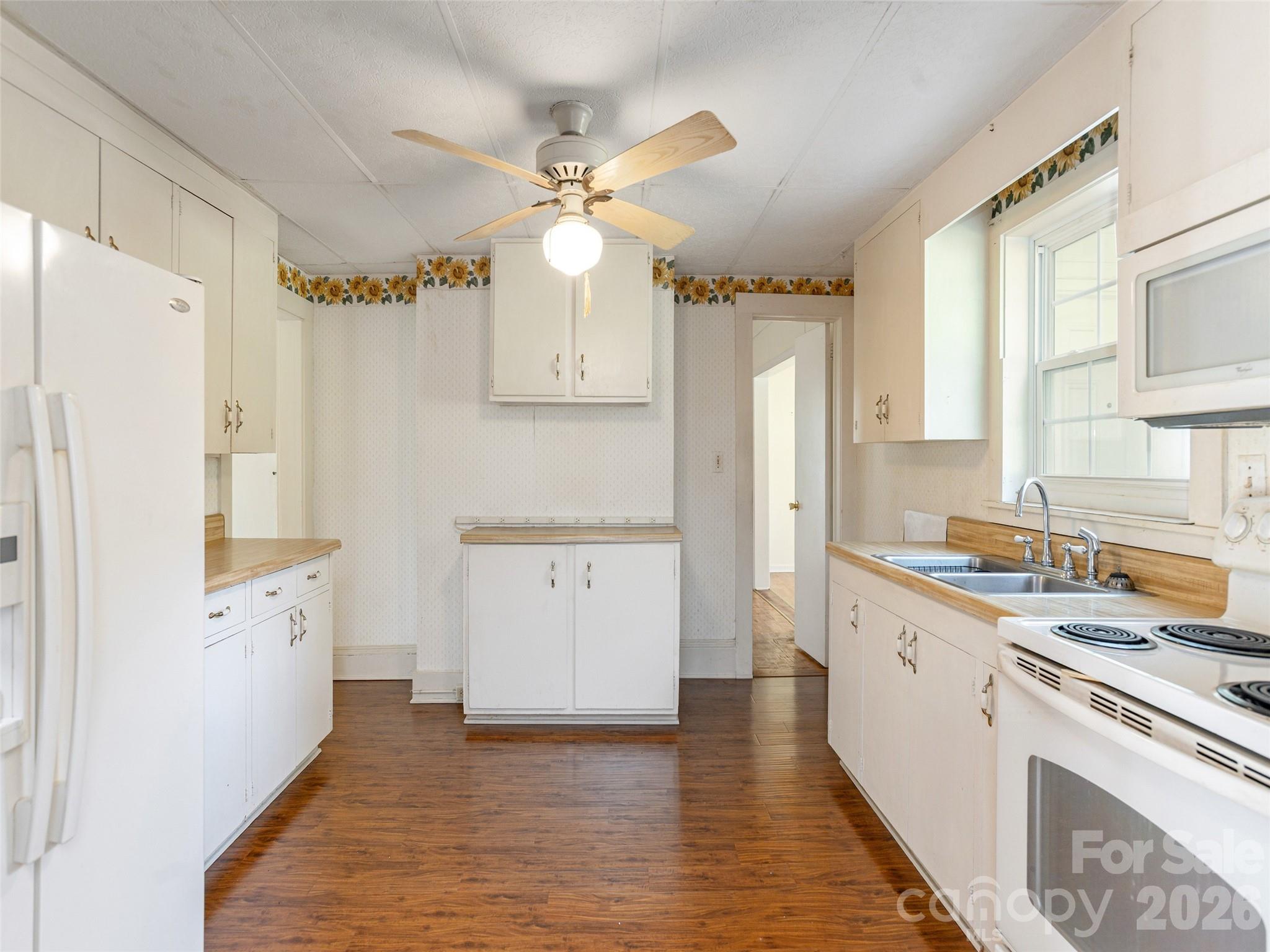 34 Lockhart Road Tryon, NC 28782 - Photo 13 of 48