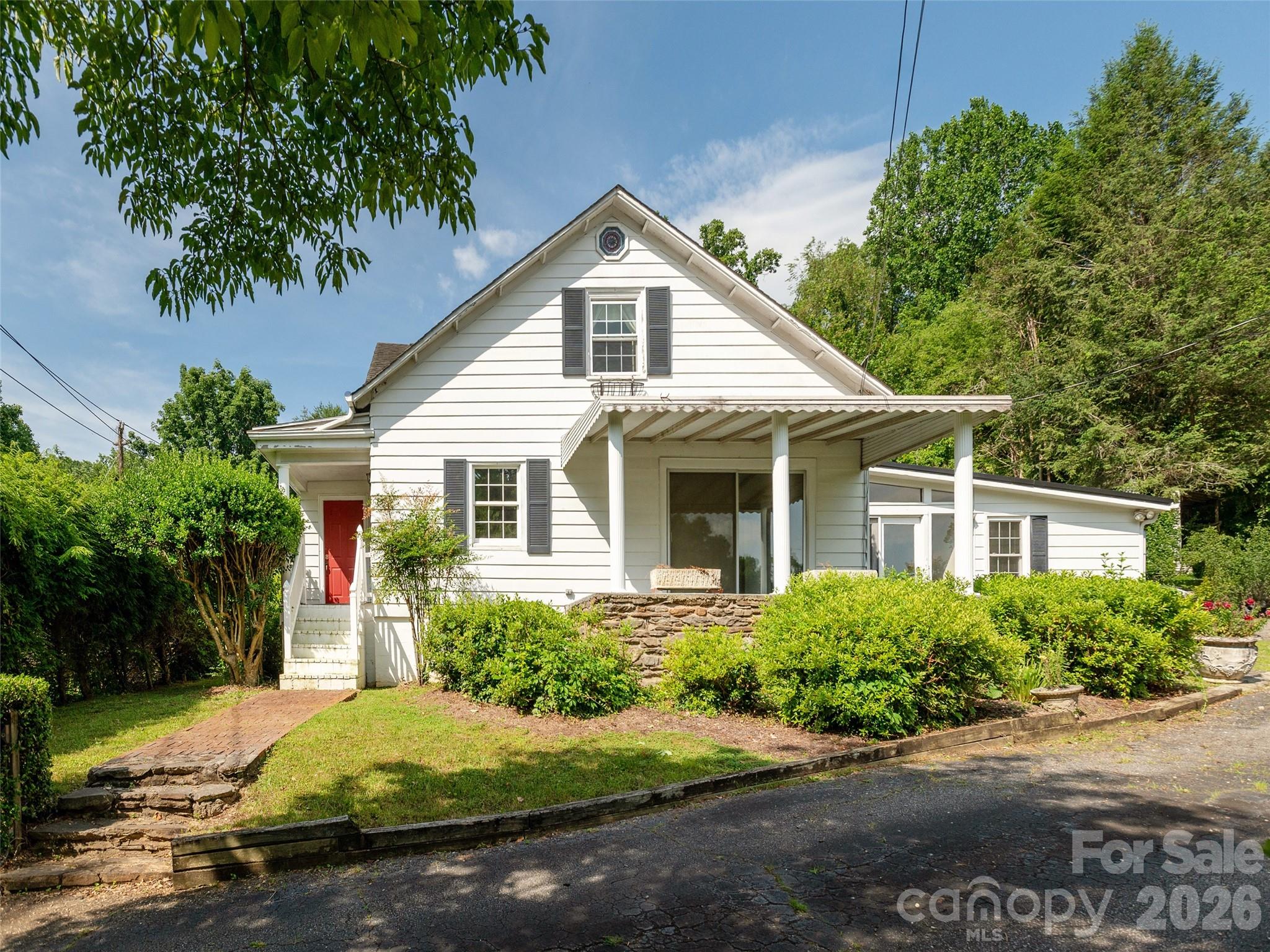 34 Lockhart Road Tryon, NC 28782 - Photo 3 of 48