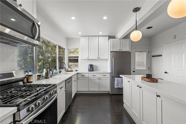 $1,050,000 | 2067 Mayview Drive, Los Angeles, CA 90027