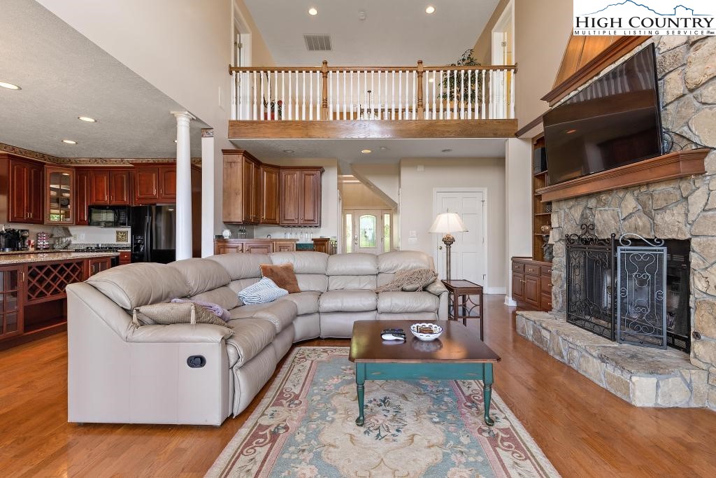 302 North Pinnacle Ridge Road Beech Mountain, NC 28604 - Photo 11 of 44 Gallery Image 11