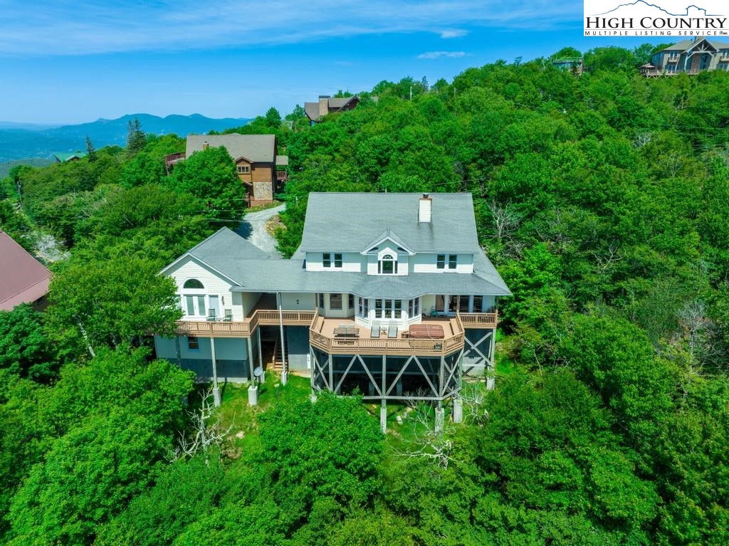 302 North Pinnacle Ridge Road Beech Mountain, NC 28604 - Photo 3 of 44 Gallery Image 3