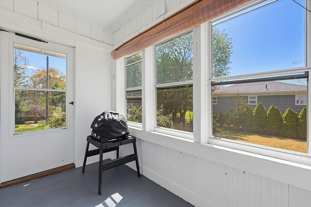 30 Linwood Street Webster, MA 01570 - Photo 8 of 40