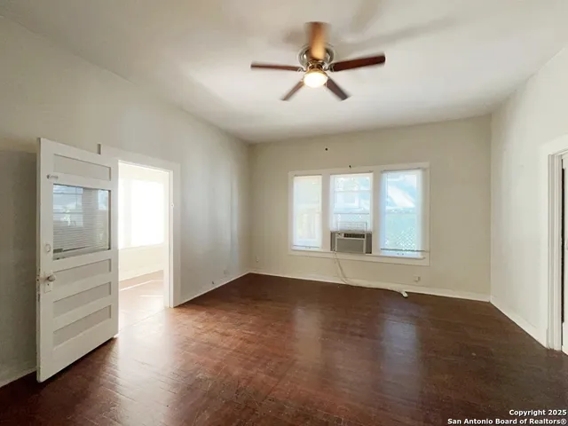 $725 | 319 Army Boulevard, Unit 3, San Antonio, TX 78215