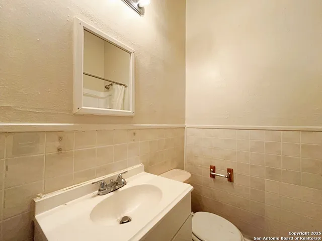 $725 | 319 Army Boulevard, Unit 3, San Antonio, TX 78215