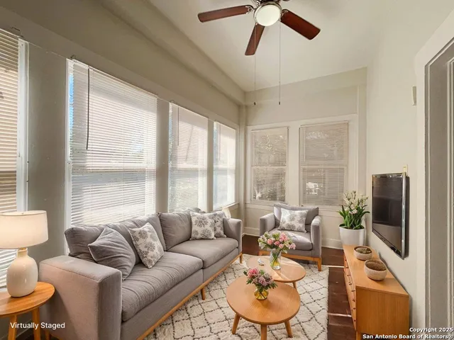 $725 | 319 Army Boulevard, Unit 3, San Antonio, TX 78215