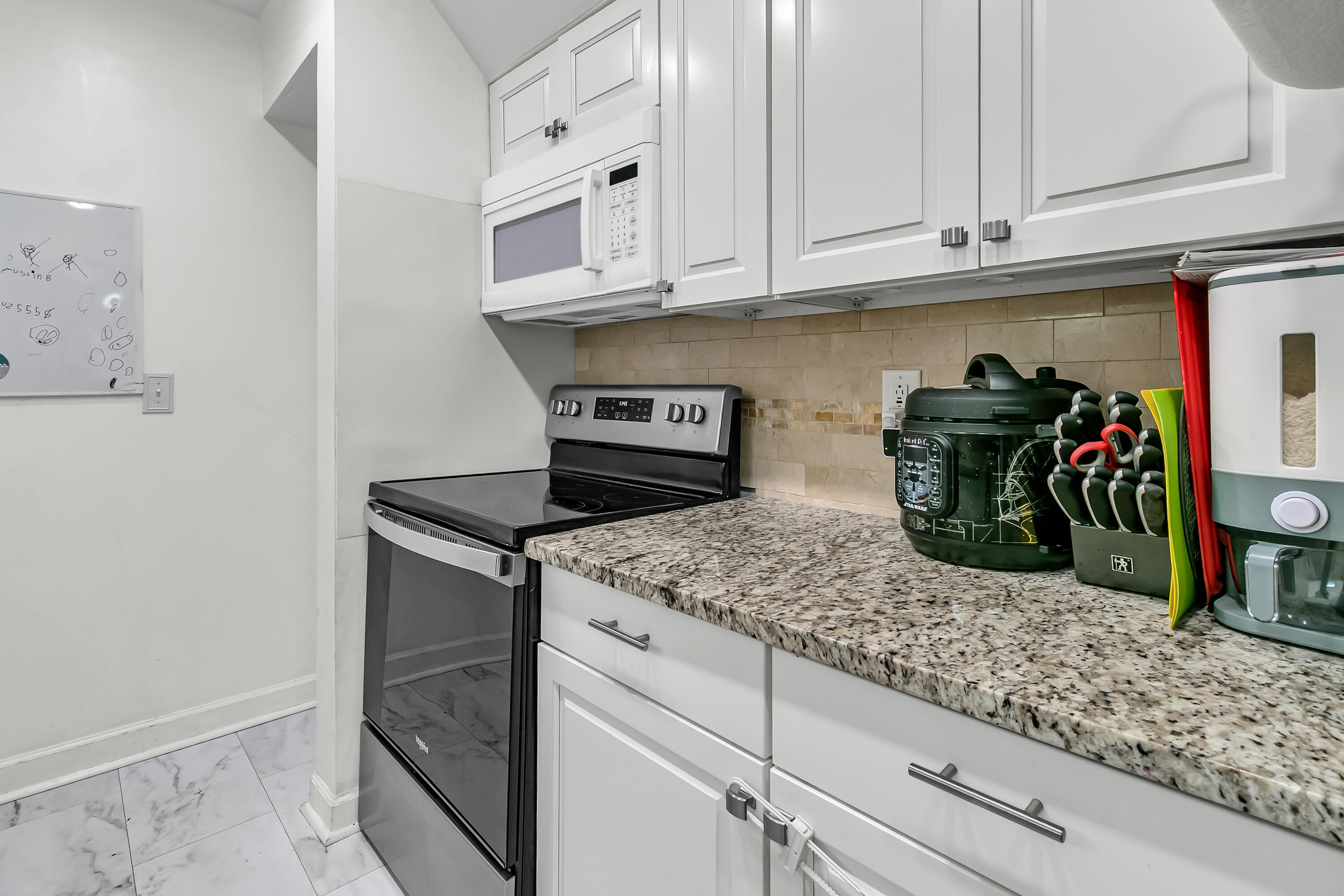 104 Kings Way Summerville, SC 29485 - Photo 18 of 37 19. 104 Kings Way Kings Grant Summervill