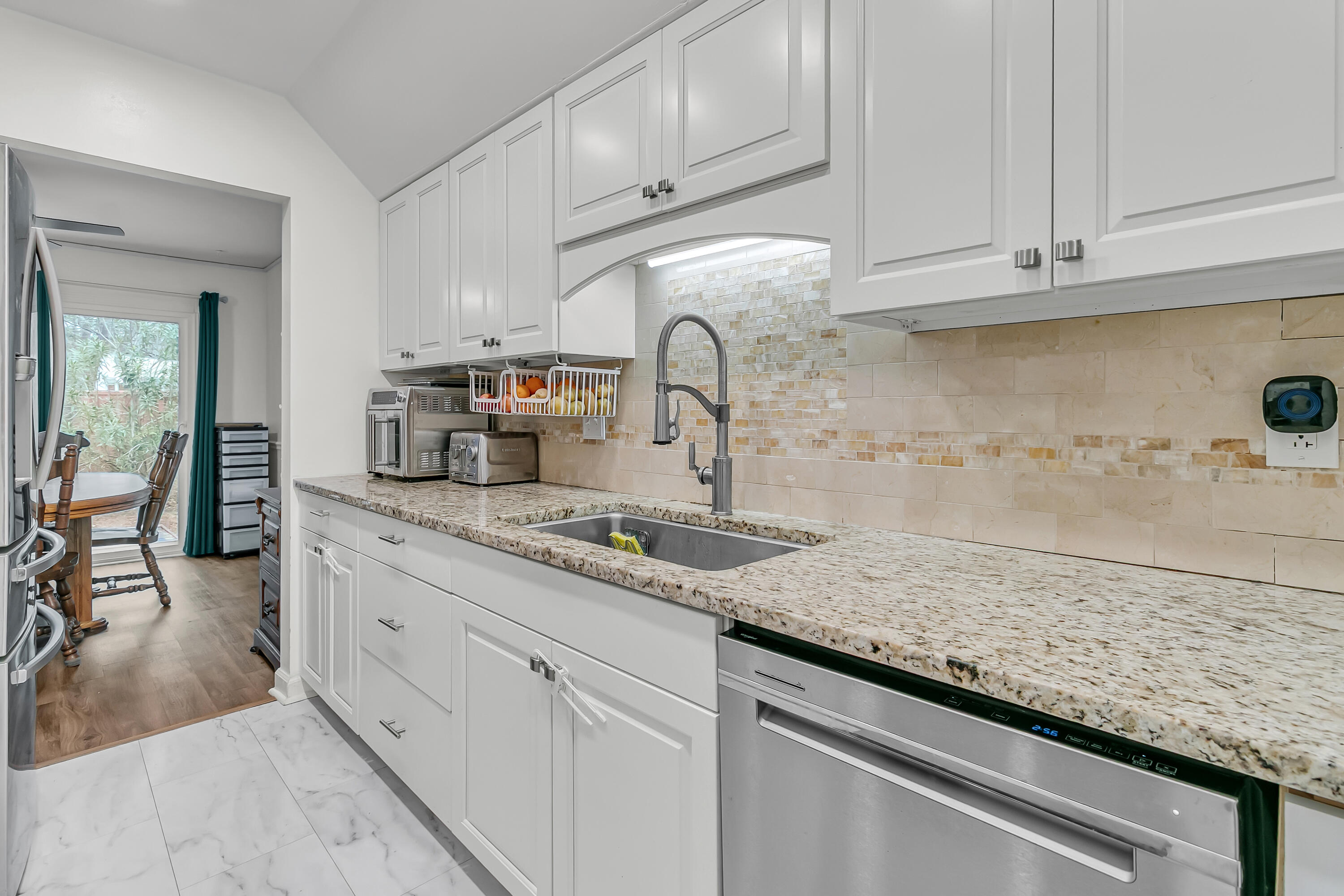 104 Kings Way Summerville, SC 29485 - Photo 21 of 37 22. 104 Kings Way Kings Grant Summervill