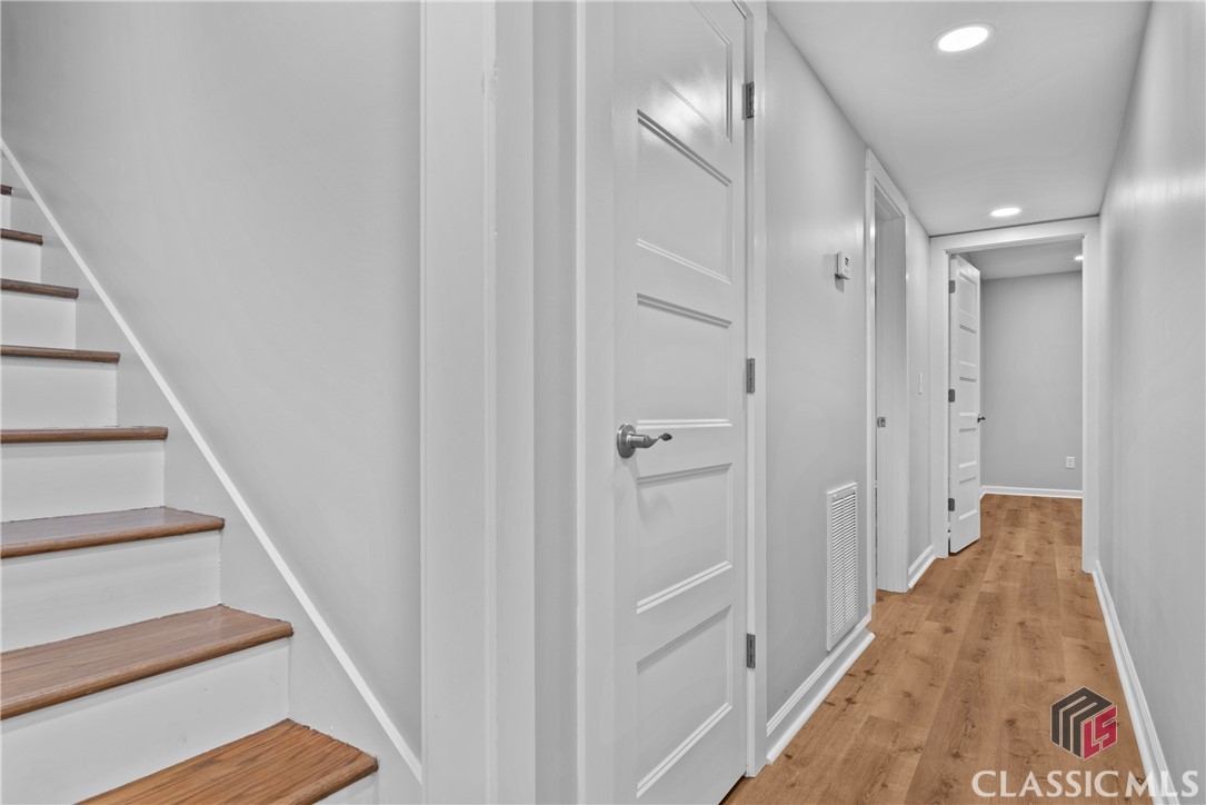 501 Cherokee Ridge Athens, GA 30606 - Photo 27 of 42 Lower Level Main Hallway