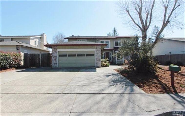 Golf Course Living Awaits you at this Majestic, Luxurious Home in Rohnert Park with Sweeping, Tranquil Views of the Foxtail Golf Course. This Spacious Home offers 5 Bedrooms, 3 Full Baths with 1 Bedroom and Full Bath being on the Main Level.