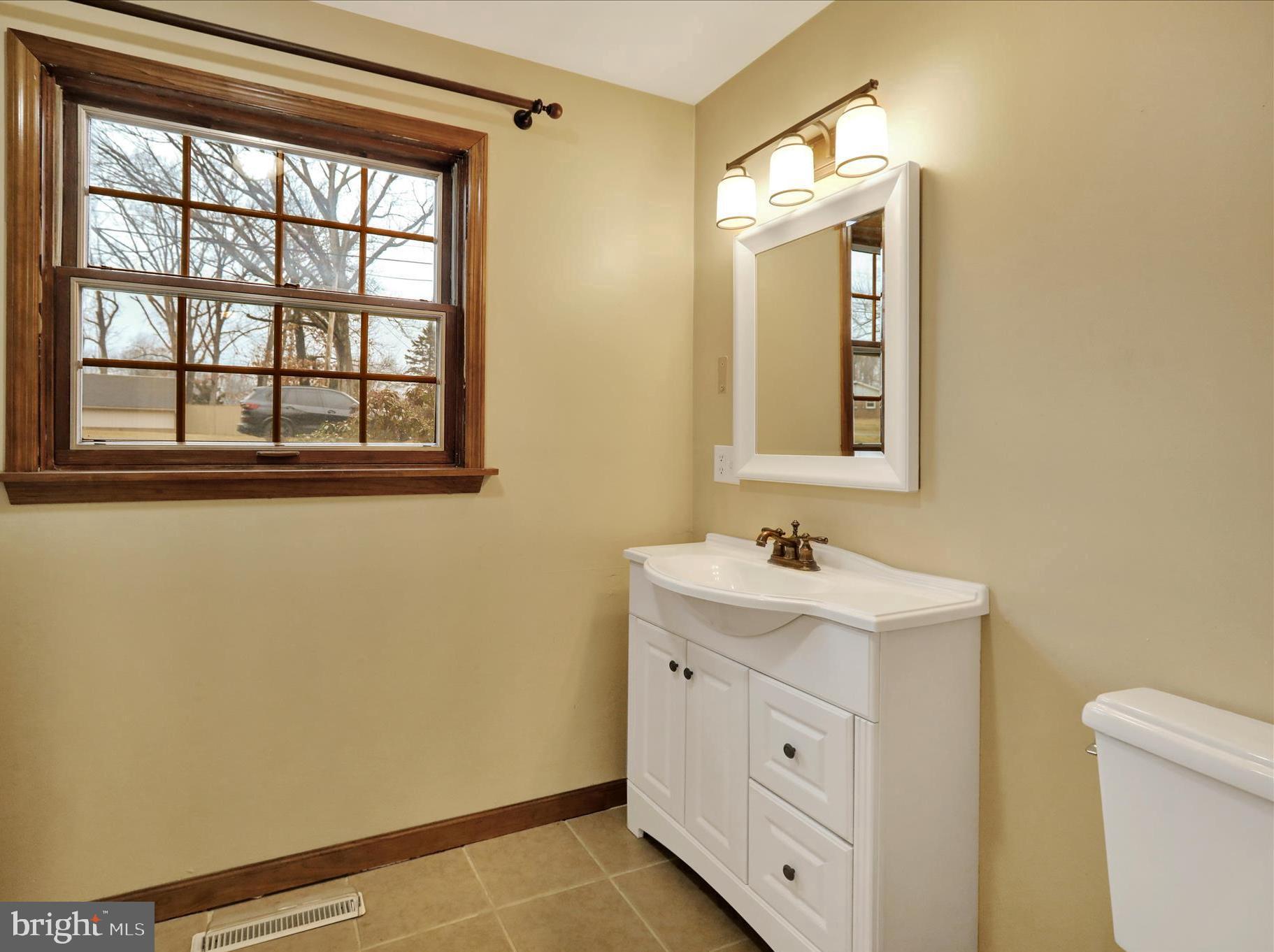 2476 Wilson Street Reading, PA 19605 - Photo 15 of 38 Half Bath