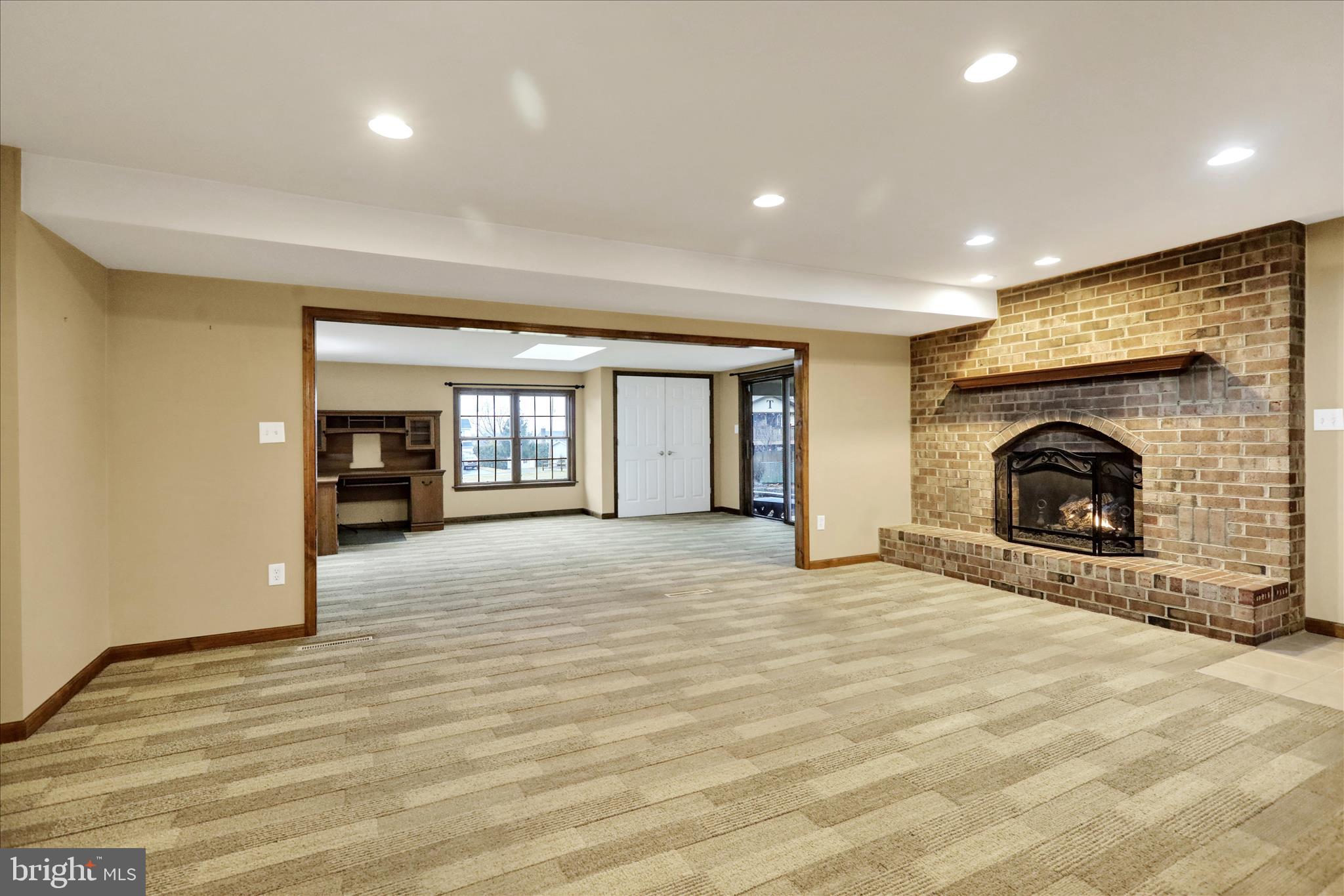 2476 Wilson Street Reading, PA 19605 - Photo 17 of 38 Living Room