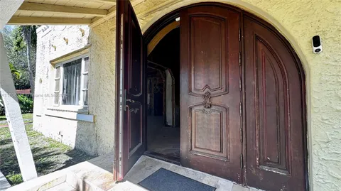 $1,650,000 | 511 Northeast 119th Street, Biscayne Park, FL 33161