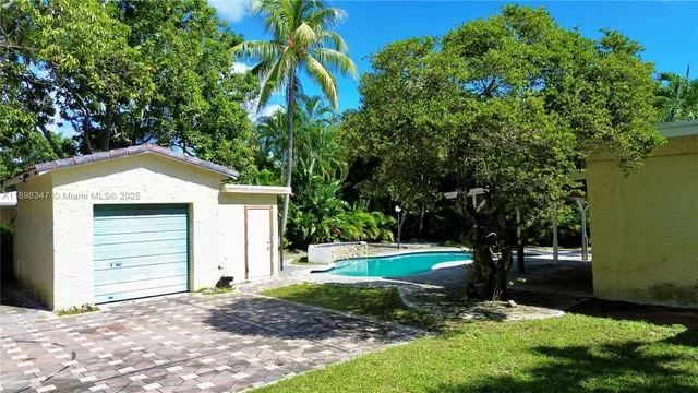 $1,590,000 | 511 Northeast 119th Street, Biscayne Park, FL 33161