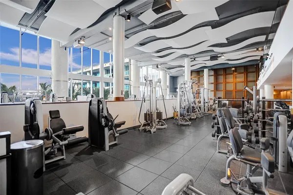 $4,500 | 6801 Collins Avenue, Unit 711 710, Miami Beach, FL 33141