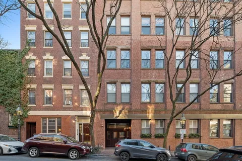 $1,235,000 | 1 Garden Street, Unit 4, Boston, MA 02114