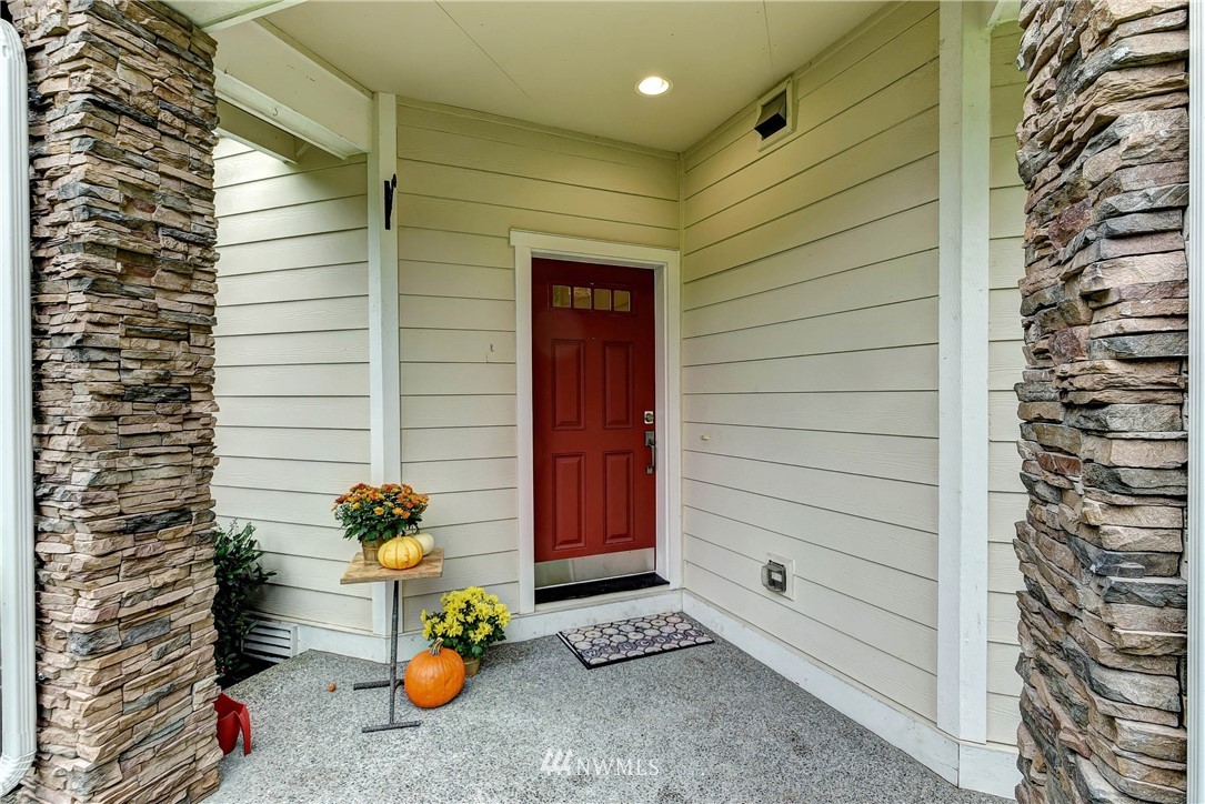 1031 215th Place Southeast Bothell, WA 98021 - Photo 3 of 25 a view of porch with seating space
