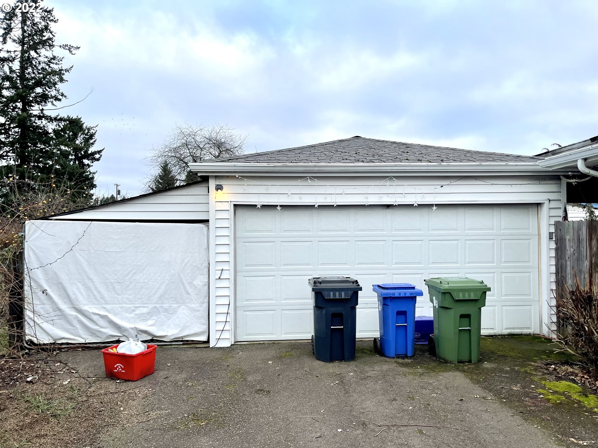 2107 Devos Street Eugene, OR 97402 - Photo 3 of 14 Gallery Image 3