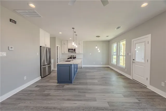 $299,500 | 729 Ebenezer Lane, Brenham, TX 77833