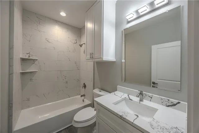 $299,500 | 729 Ebenezer Lane, Brenham, TX 77833