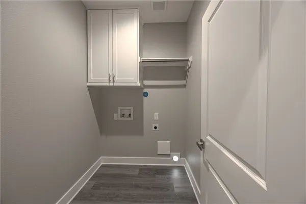 a view of utility room