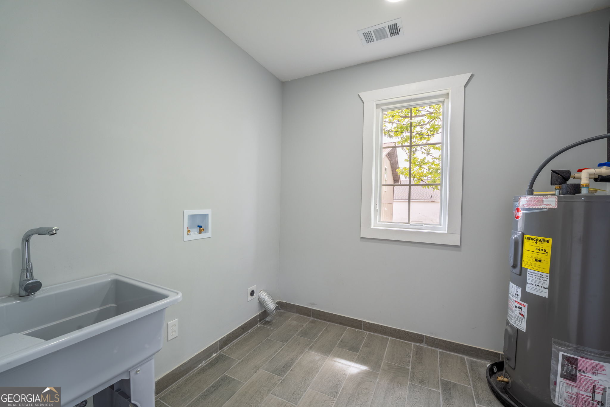 481 West Currahee Street Toccoa, GA 30577 - Photo 29 of 35