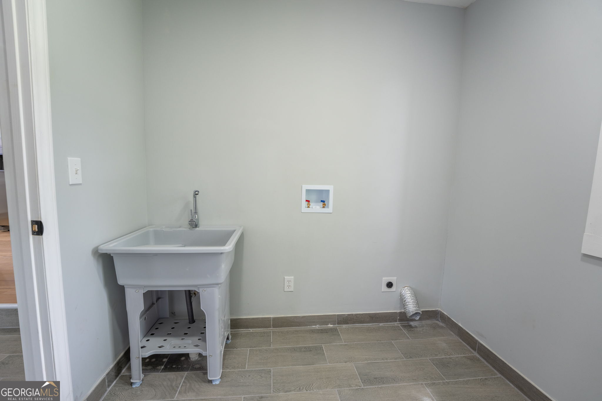 481 West Currahee Street Toccoa, GA 30577 - Photo 30 of 35