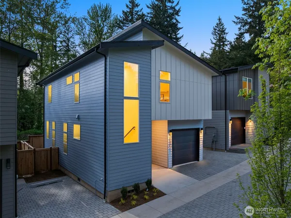 $1,288,000 | 8407 Northeast 137th Street, Kirkland, WA 98034