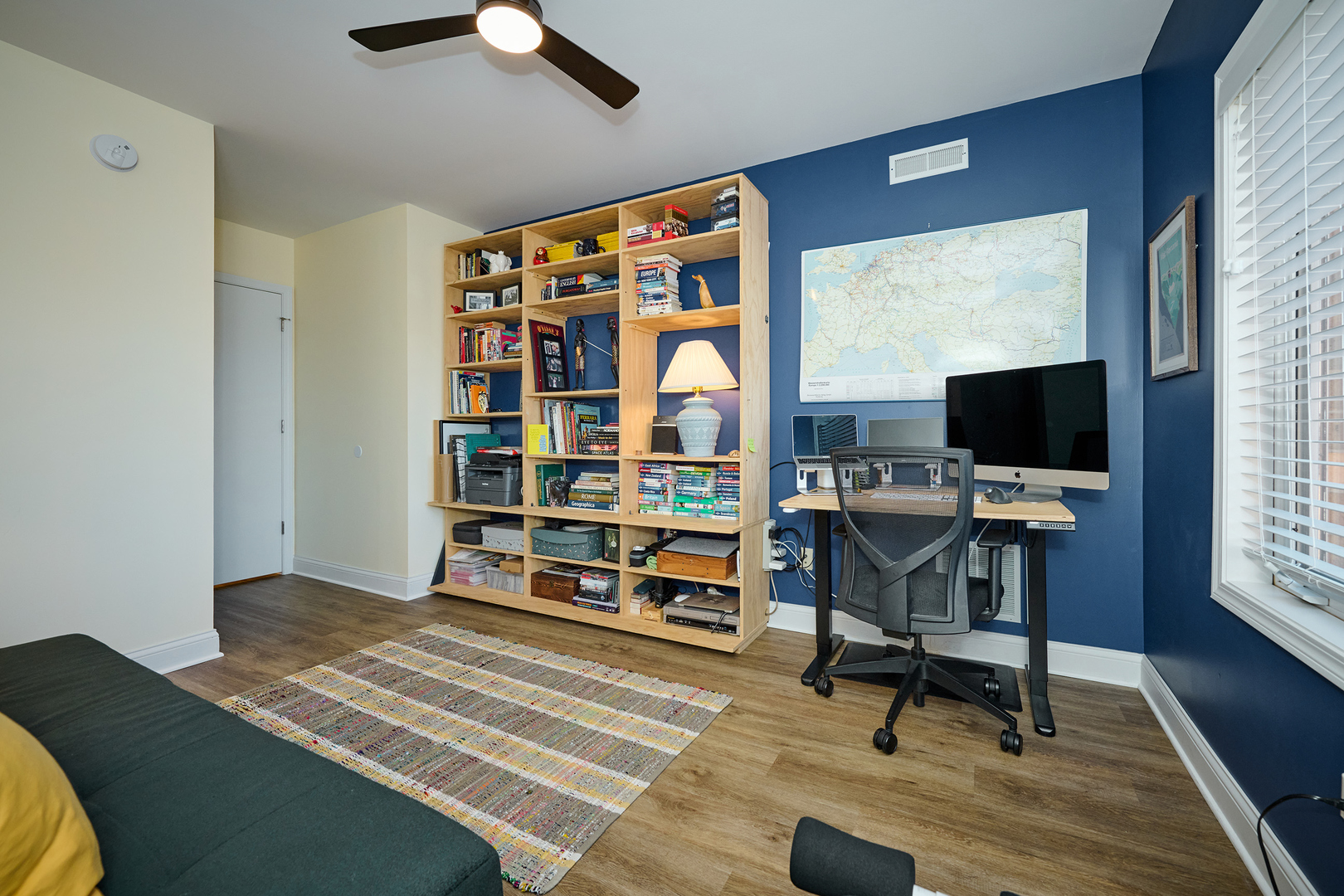 740 Creekside Drive, Unit 510 Mount Prospect, IL 60056 - Photo 33 of 48 a living room with furniture a flat screen tv and a window