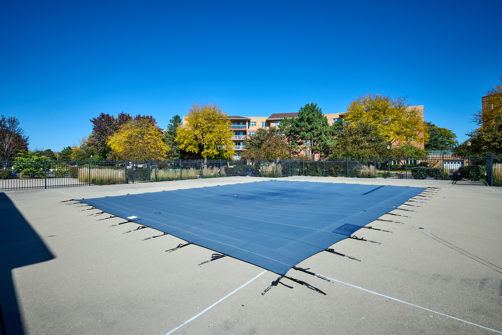 740 Creekside Drive, Unit 510 Mount Prospect, IL 60056 - Photo 47 of 48 a view of a tennis court